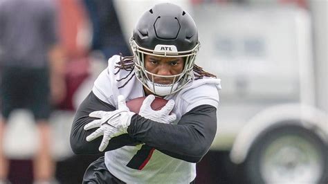 2023 NFL Rookie of Year odds: Bijan Robinson opens as .